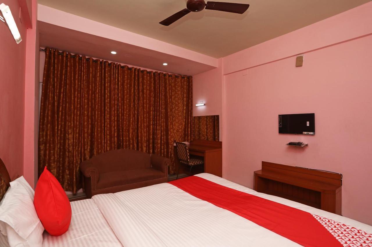 Hotel Keshari Μπουμπάνεσβαρ Εξωτερικό φωτογραφία