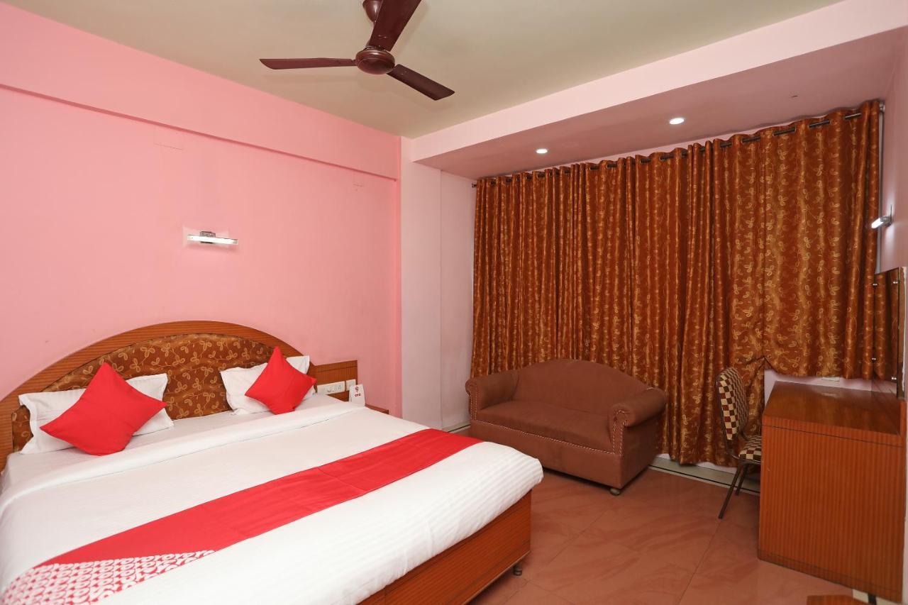 Hotel Keshari Μπουμπάνεσβαρ Εξωτερικό φωτογραφία